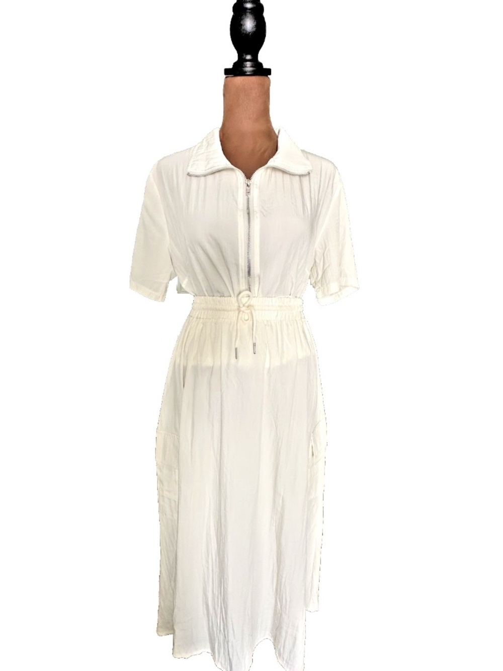 Women's Cream 2-Piece Set Short Sleeve Zip Front Collared Top & Midi Skirt